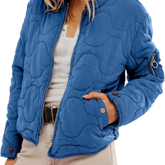 NWT Quilted Blue Puffer Jacket w/ Zip Pockets & Elastic Hem women’s XL - Picture 4 of 9